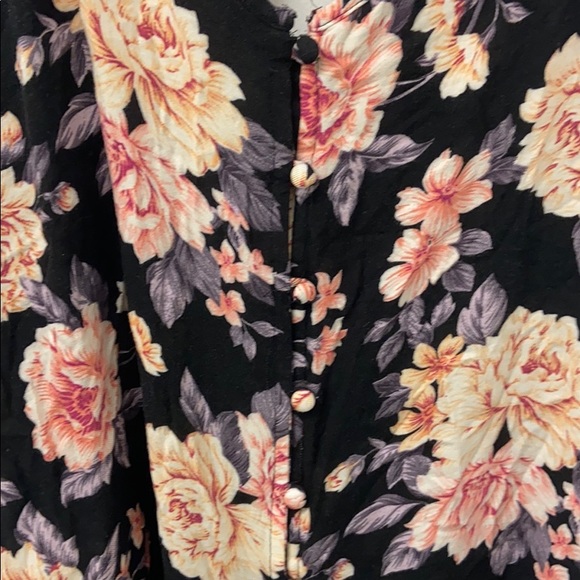 Cute floral print button up tank top - Picture 4 of 4